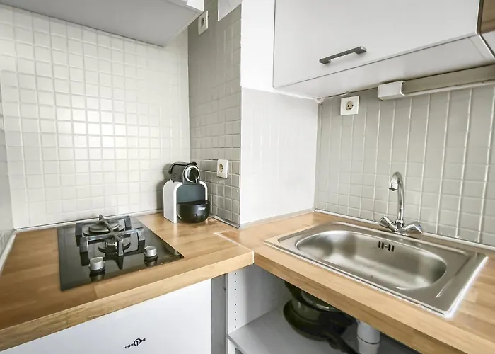 T2 Avec Parking Et Terrasse A St Raphael Apartment