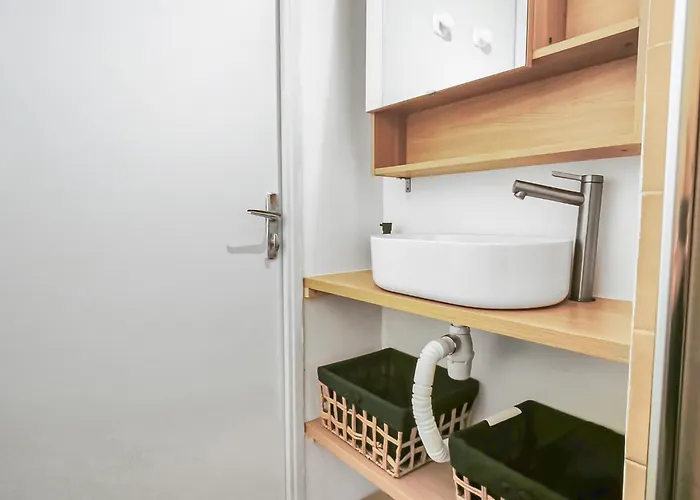 Appartement Charmant T2 avec Parking et terrasse à St Raphael Saint-Raphaël