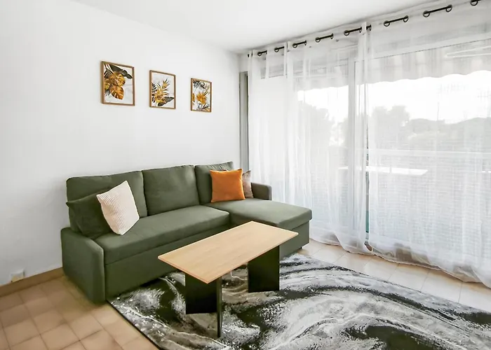 T2 Avec Parking Et Terrasse A St Raphael Apartamento *