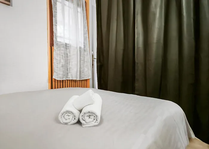 Charmant T2 avec Parking et terrasse à St Raphael Appartement *