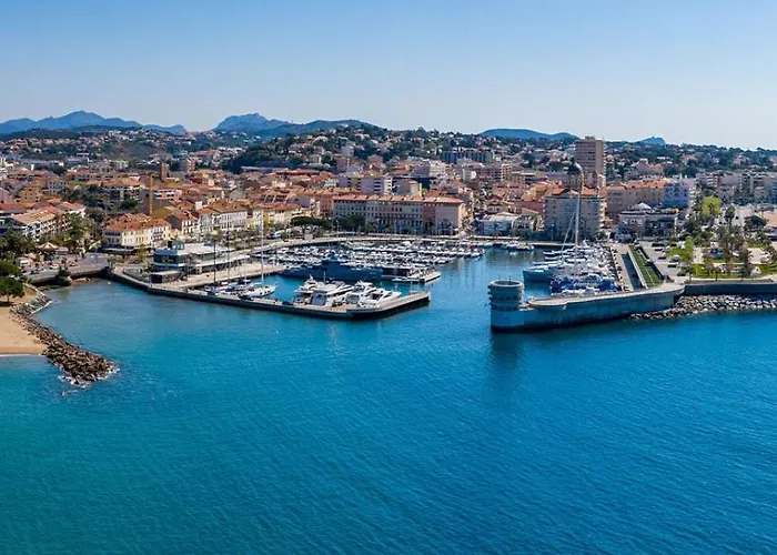 T2 Avec Parking Et Terrasse A St Raphael Apartamento *